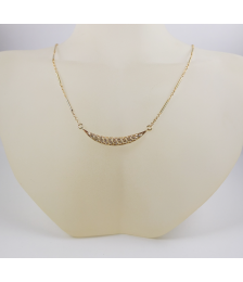 HILOS DE ORO AMARILLO, CON UNA PENDIENTE DE