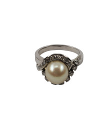 RING IN WHITE GOLD WITH BRILLIANT AND PEARL
