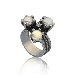 ANEL COM PÉROLAS E ZIRCÓNIA...